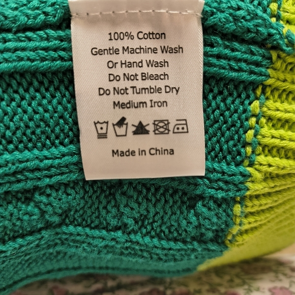 Shiny By Nature Green Cable Knit Cropped Sweater Vest Size Large - Picture 4 of 4